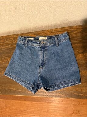 Universal Thread Mid-Rise Blue Denim Shorts